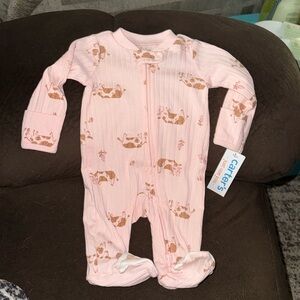 Carter”s Sleep n Play newborn